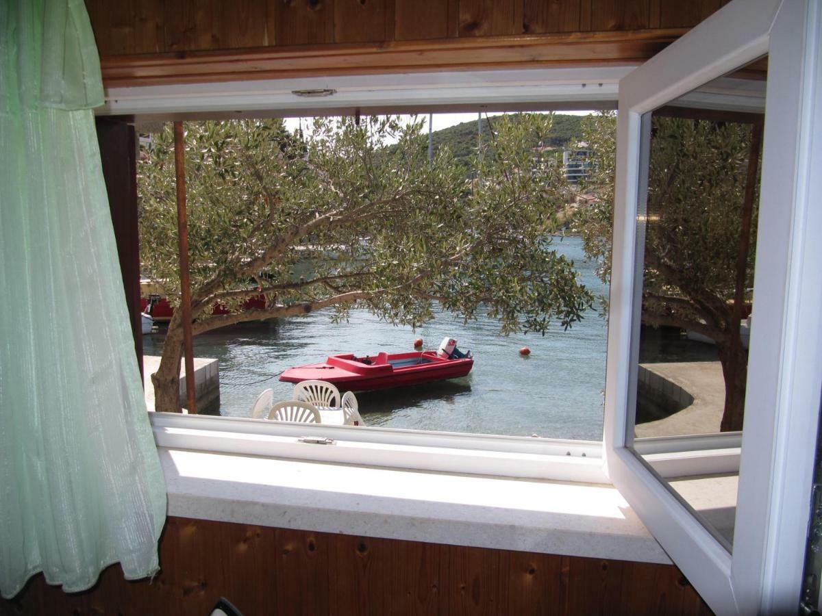 Apartmans And Rooms Dunjini Dvori Korčula Exterior foto