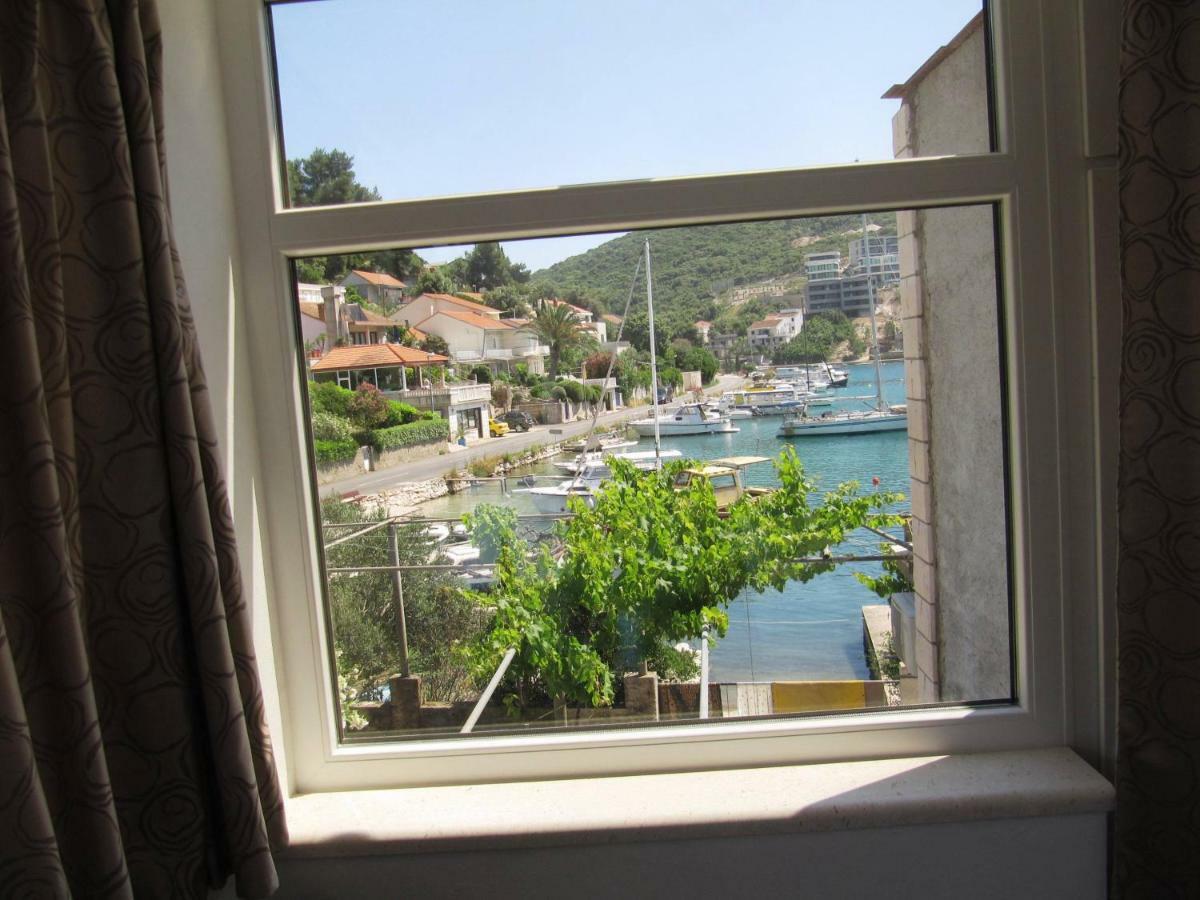 Apartmans And Rooms Dunjini Dvori Korčula Exterior foto