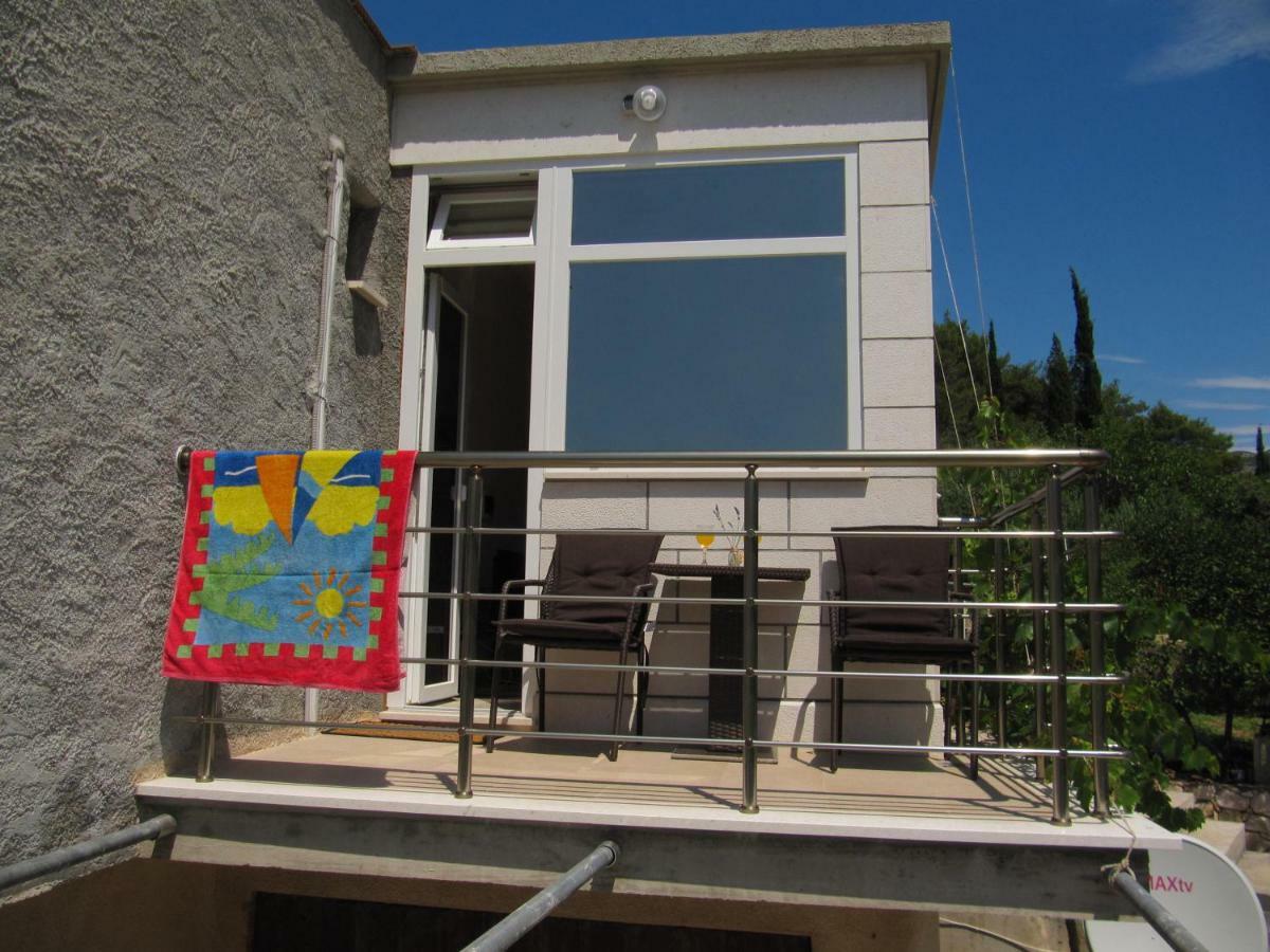 Apartmans And Rooms Dunjini Dvori Korčula Exterior foto